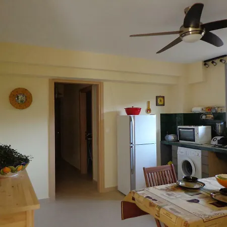 Διαμέρισμα Modern Near The Sea Lake