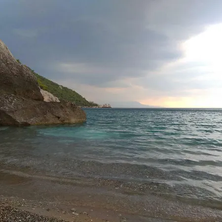 Διαμέρισμα Modern Near The Sea Lake