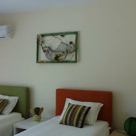 Апартаменты Modern Near The Sea Lake