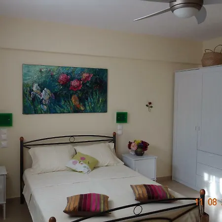 Modern Near The Sea Lake Διαμέρισμα Λουτράκι